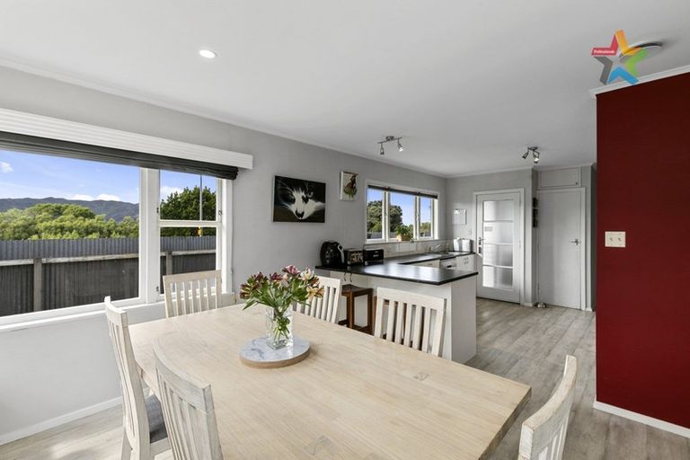 Photo of property in 258 Grounsell Crescent, Belmont, Lower Hutt, 5010