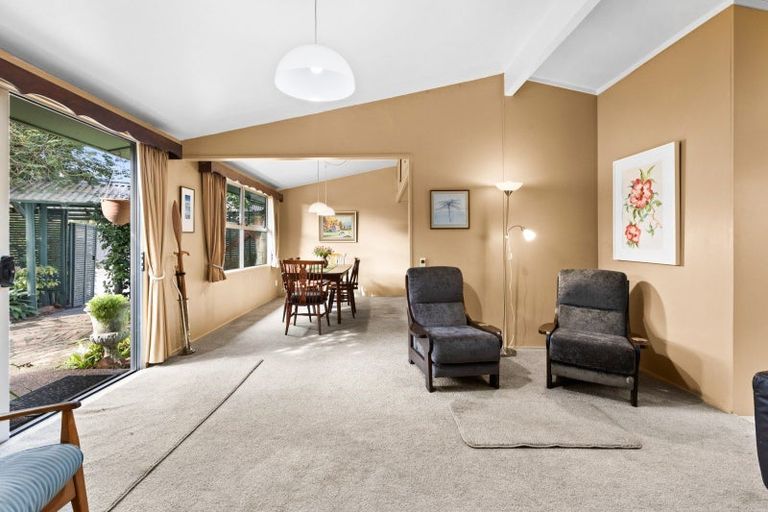 Photo of property in 12b Saint Hill Lane, Havelock North, 4130