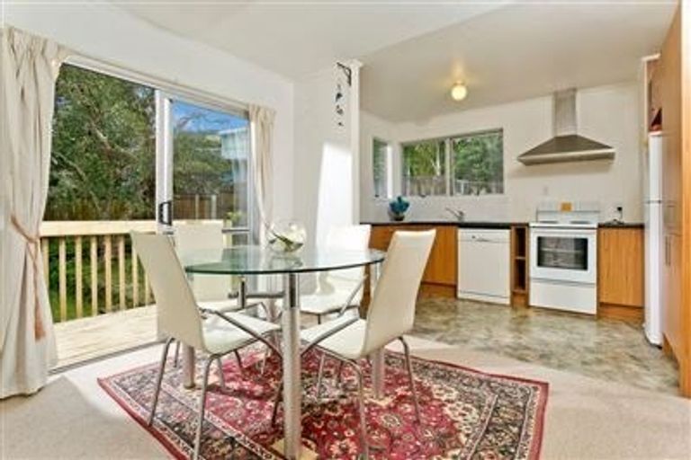 Photo of property in 4 Redwing Street, Browns Bay, Auckland, 0630