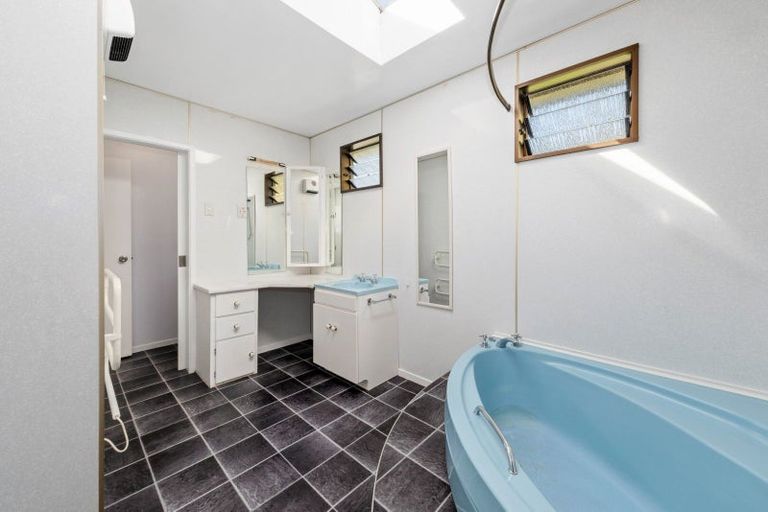 Photo of property in 45 Durham Street, Picton, 7220