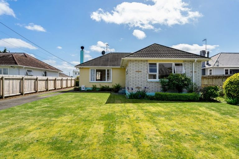 Photo of property in 37 Dorset Street, Levin, 5510