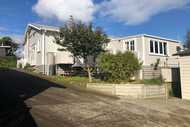 Photo of property in 69 Clemow Road, Fitzroy, New Plymouth, 4312