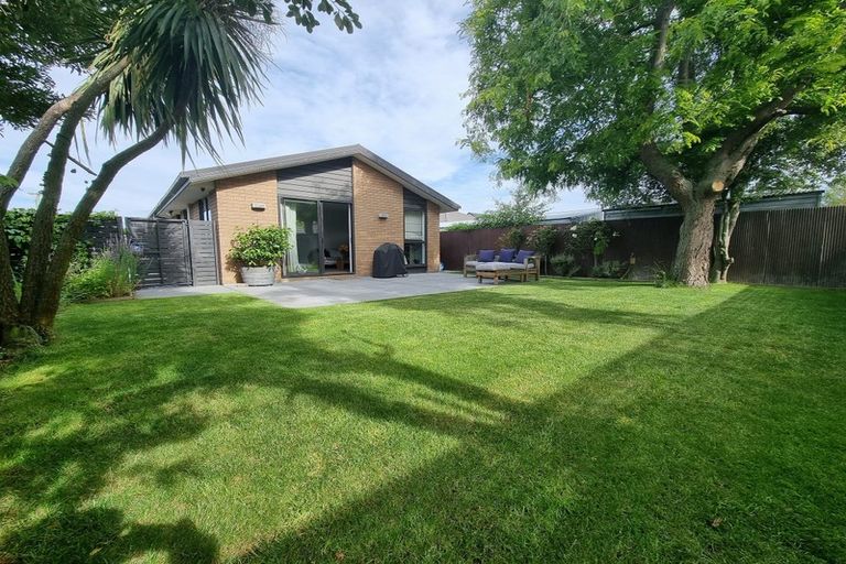 Photo of property in 2/96 Palmers Road, New Brighton, Christchurch, 8083