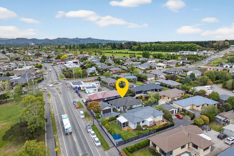 Photo of property in 287 Burwood Road, Burwood, Christchurch, 8083