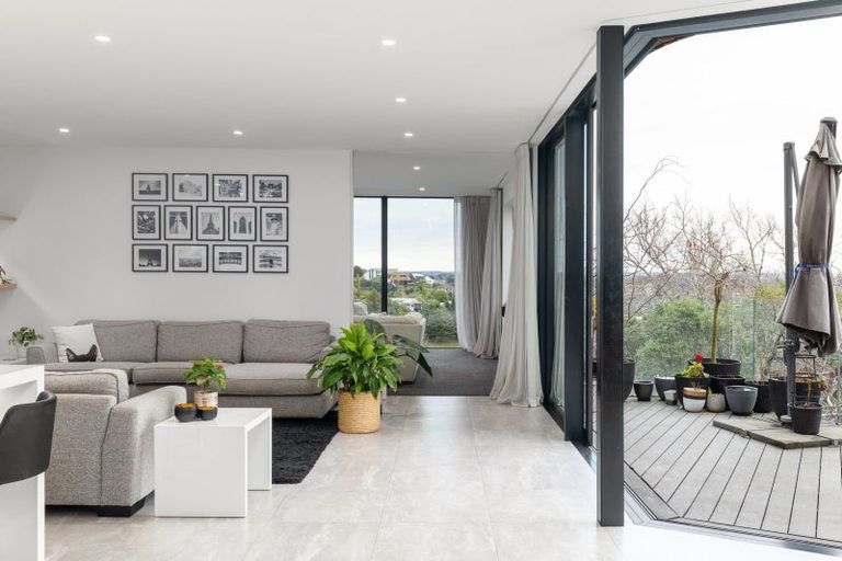 Photo of property in 26 Hackthorne Road, Cashmere, Christchurch, 8022