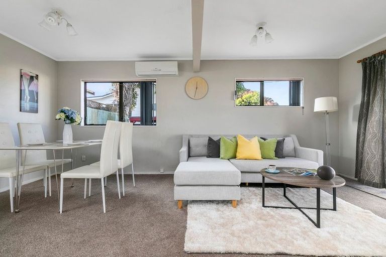 Photo of property in 11 Titirangi Road, New Lynn, Auckland, 0600