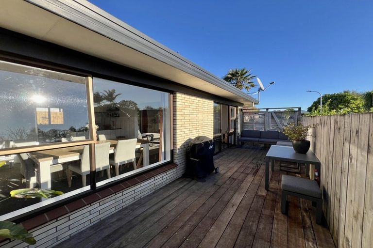 Photo of property in 9 Syntax Place, Conifer Grove, Takanini, 2112