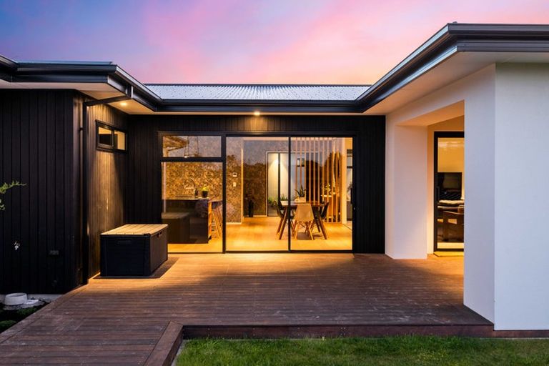 Photo of property in 19 Frank Ernest Crescent, Prebbleton, 7676