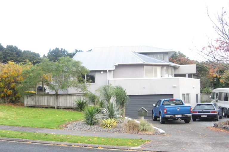 Photo of property in 23 Kuripaka Crescent, The Gardens, Auckland, 2105