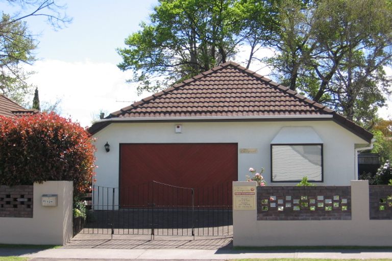 Photo of property in 2/128 Te Heuheu Street, Taupo, 3330