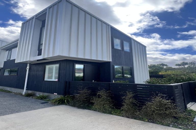 Photo of property in 1/50 Friend Street, Karori, Wellington, 6012