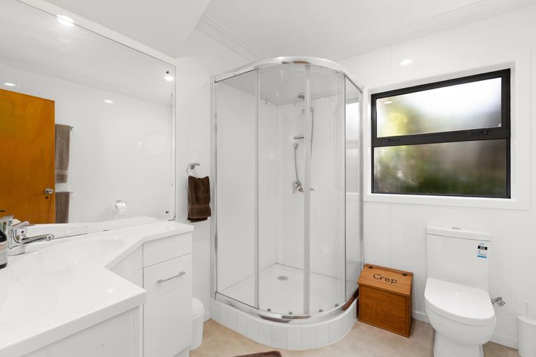 Photo of property in 13 Deanna Drive, West Harbour, Auckland, 0618