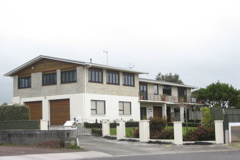 Photo of property in 21 Linda Street, Oakura, 4314