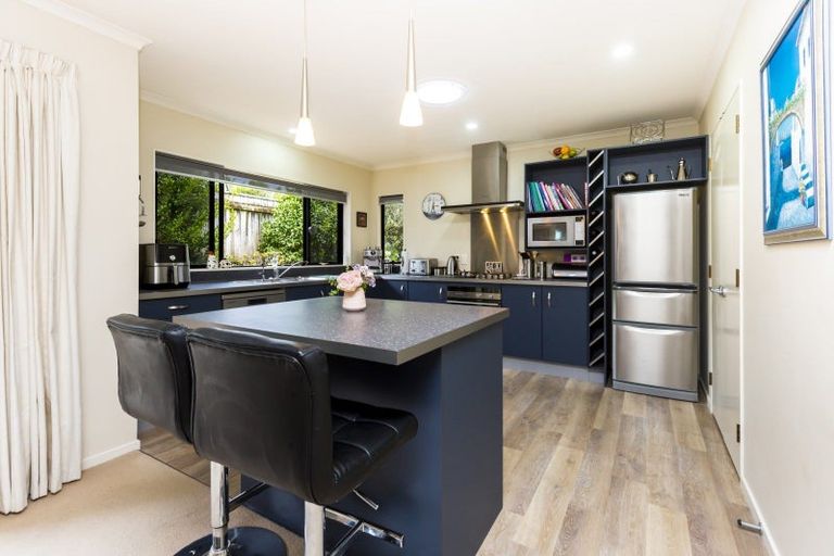 Photo of property in 15 Ormrod Grove, Riverstone Terraces, Upper Hutt, 5018