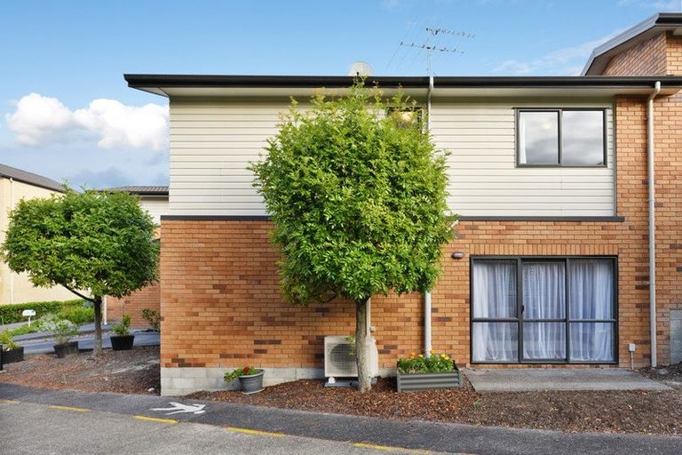 Photo of property in St Claire Village, 41/172 Mcleod Road, Te Atatu South, Auckland, 0610