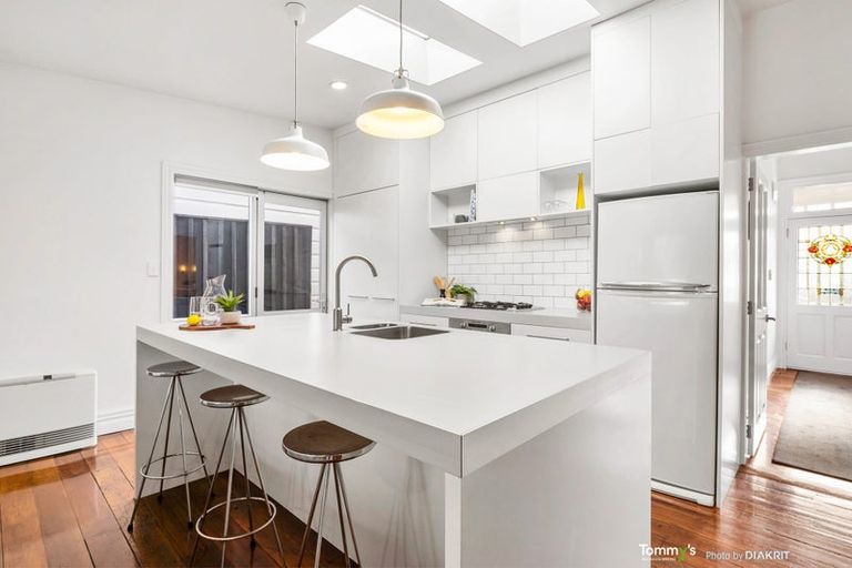 Photo of property in 14 Finlay Terrace, Mount Cook, Wellington, 6021