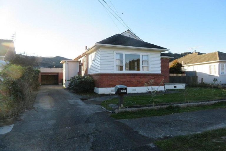 Photo of property in 139 Reynolds Street, Taita, Lower Hutt, 5011