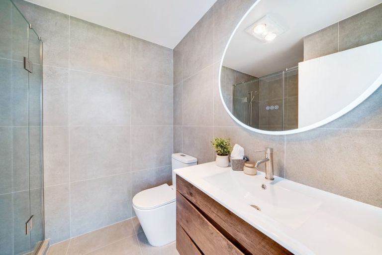 Photo of property in 2/60 Yeovil Road, Te Atatu Peninsula, Auckland, 0610