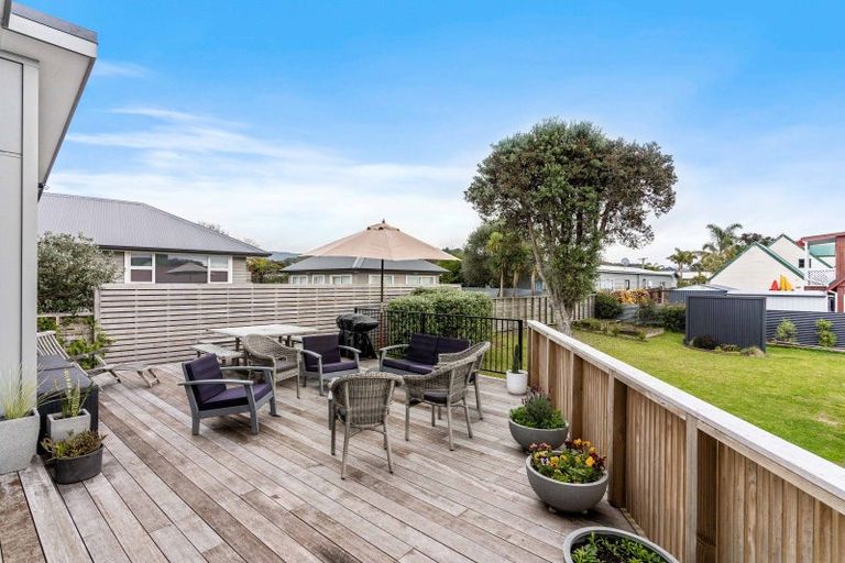 Photo of property in 221 Linton Crescent, Whangamata, 3620