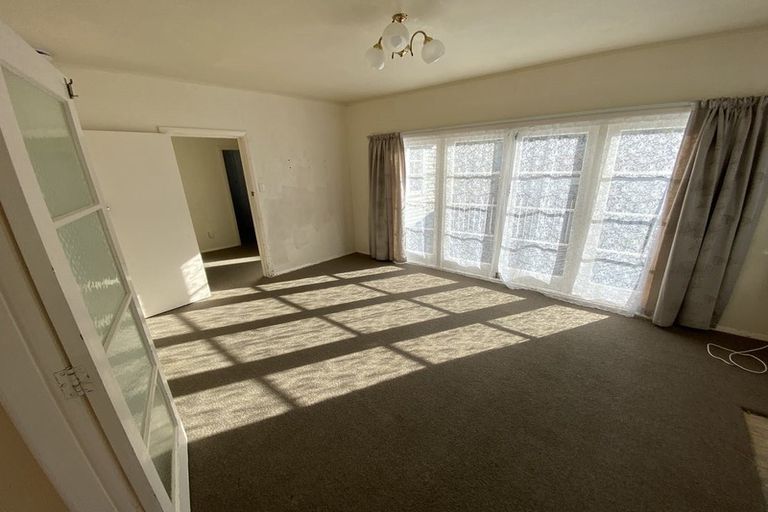 Photo of property in 1/158 Newlands Road, Newlands, Wellington, 6037