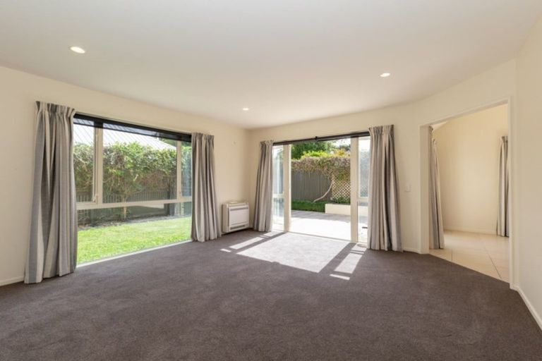 Photo of property in 10a Coniston Avenue, Ilam, Christchurch, 8041