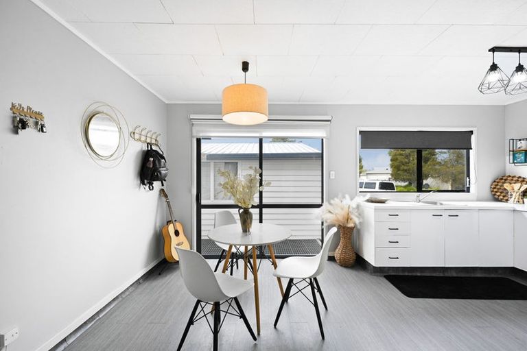 Photo of property in 18 Penney Green, Nawton, Hamilton, 3200