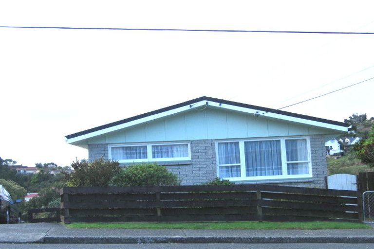 Photo of property in 32 Mark Avenue, Paparangi, Wellington, 6037