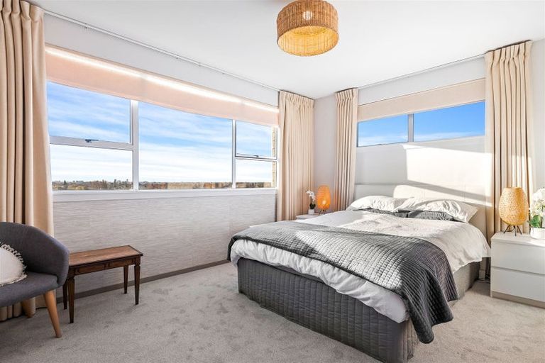 Photo of property in 11 Roseneath Place, Cashmere, Christchurch, 8022