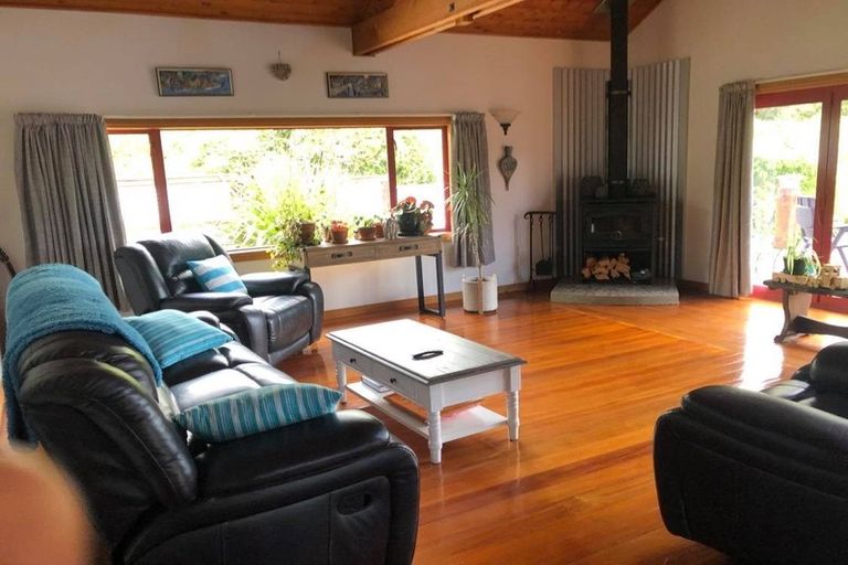Photo of property in 19 Haile Lane, Pohara, Takaka, 7183