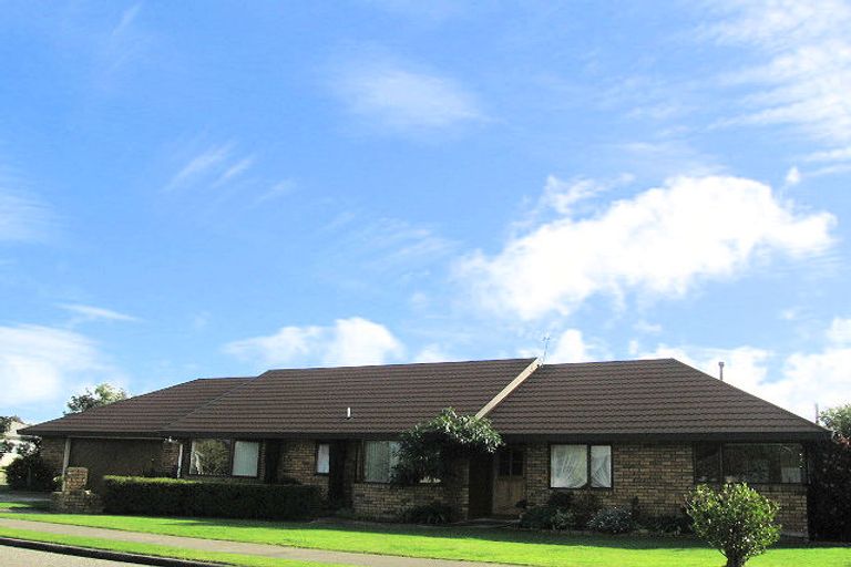 Photo of property in 21 Cedar Drive, Paraparaumu Beach, Paraparaumu, 5032