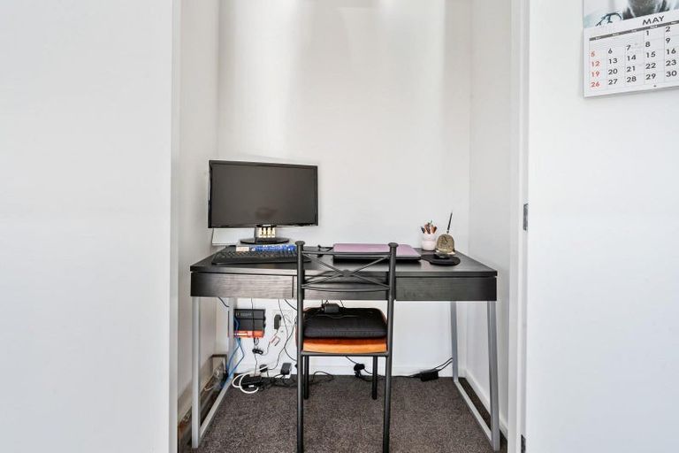 Photo of property in 42 Kowi Lakes Drive, One Tree Point, 0118