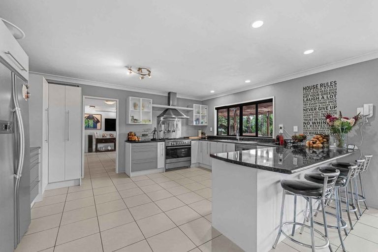 Photo of property in 1093 Glenbrook Road, Glenbrook, Waiuku, 2681