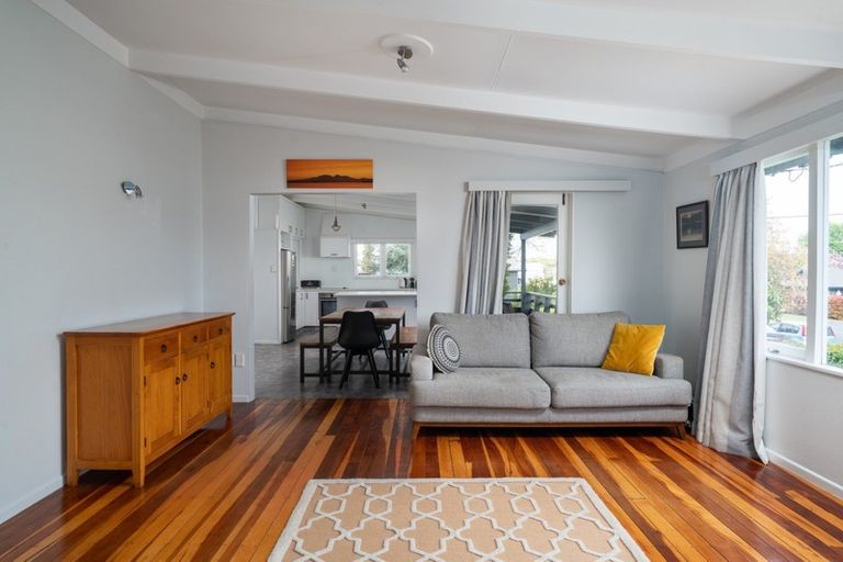 Photo of property in 14 Parata Street, Two Mile Bay, Taupo, 3330