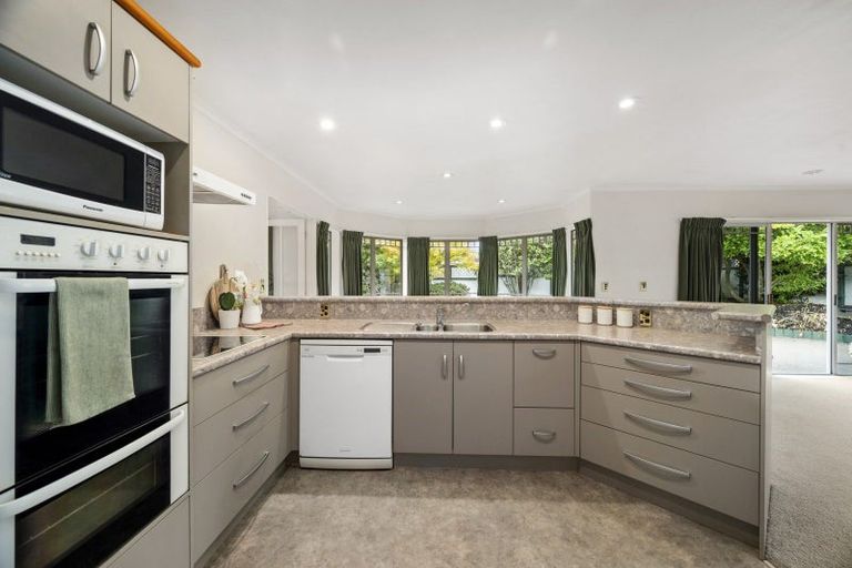 Photo of property in 17 Warwick Drive, Lynmore, Rotorua, 3010