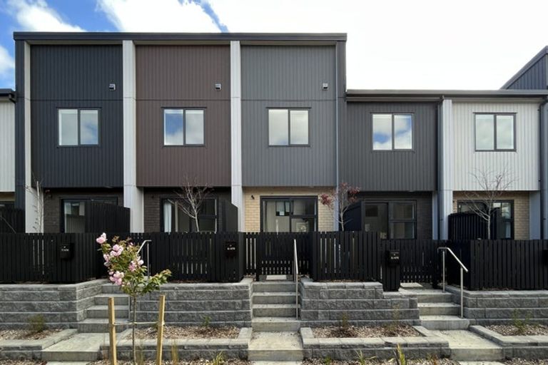 Photo of property in 6/476 West Coast Road, Glen Eden, Auckland, 0602