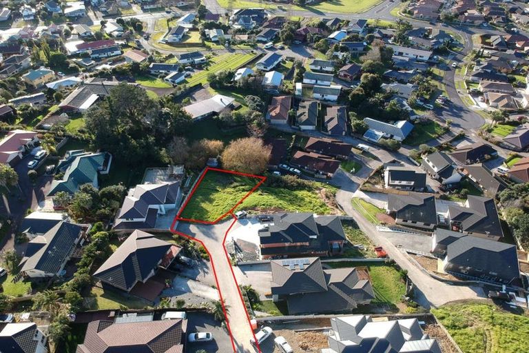 Photo of property in 26 Bartells Drive, Goodwood Heights, Auckland, 2105