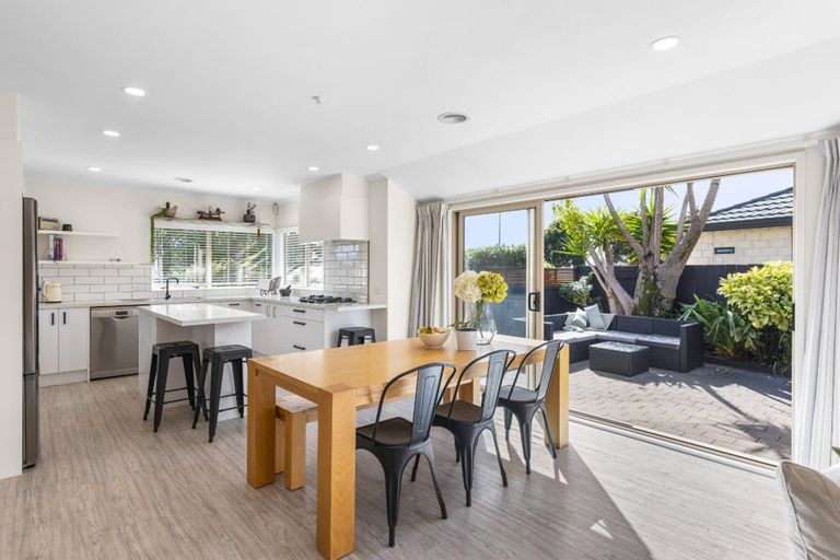 Photo of property in 22 Murray Court, Paraparaumu Beach, Paraparaumu, 5032