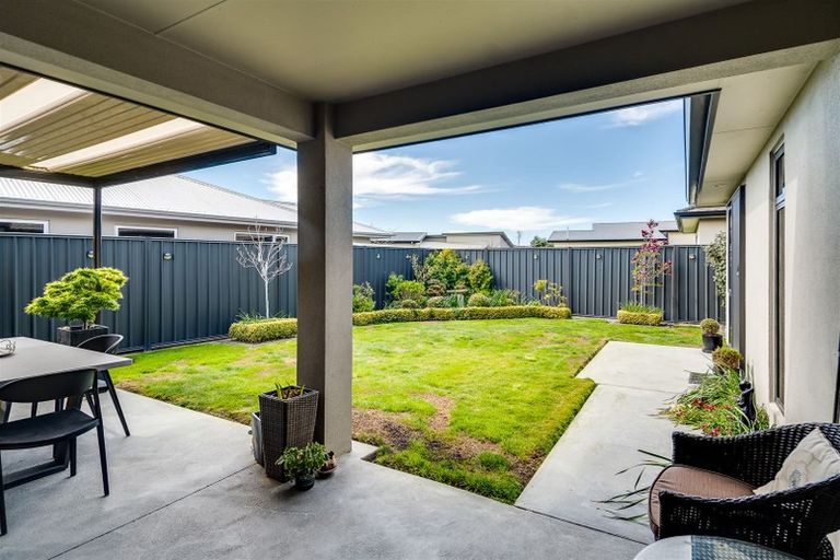 Photo of property in 34 Orotu Drive, Poraiti, Napier, 4112