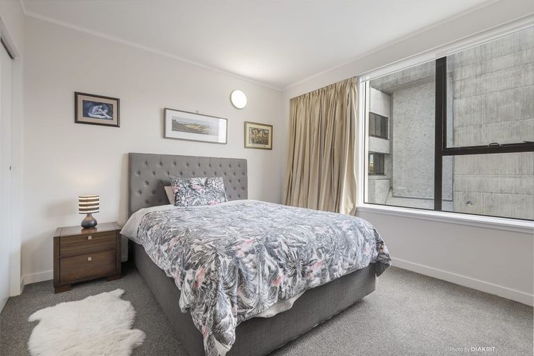 Photo of property in Hobson Court Flats, 33/70 Hobson Street, Thorndon, Wellington, 6011
