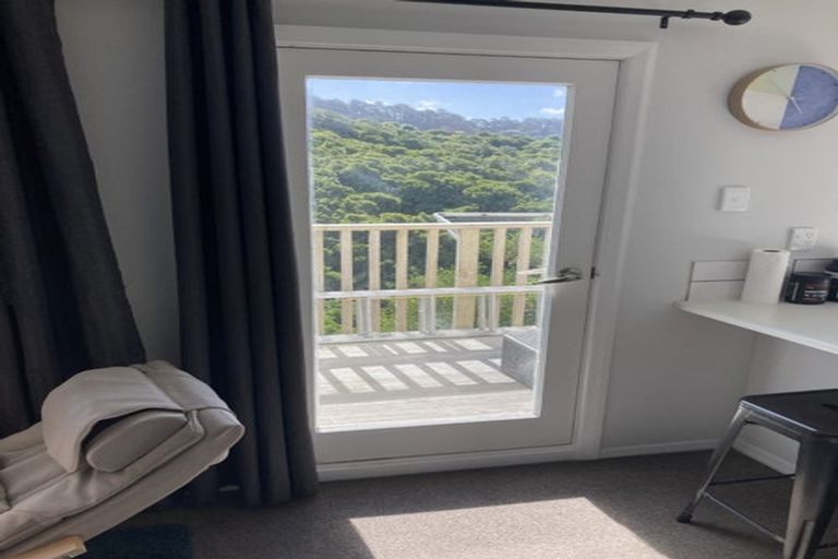 Photo of property in 92 Karepa Street, Brooklyn, Wellington, 6021