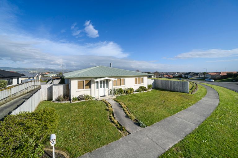 Photo of property in 93 Parnell Heights, Kelvin Grove, Palmerston North, 4414