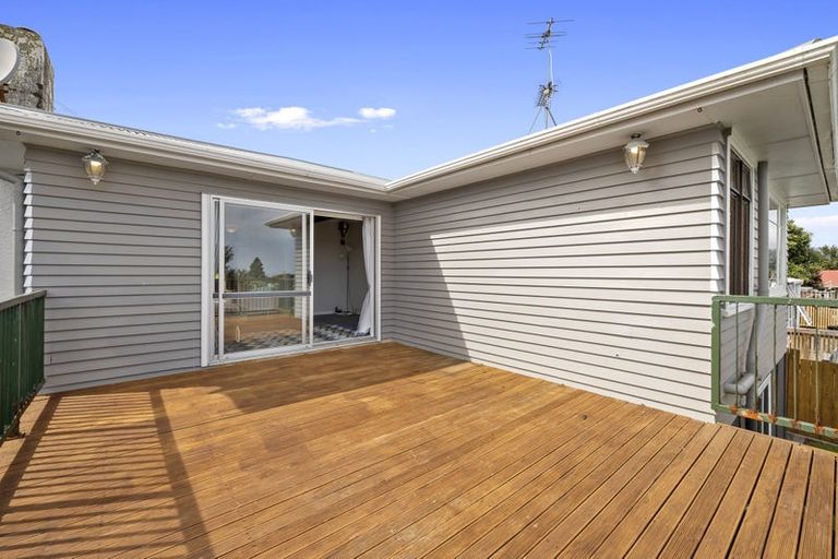 Photo of property in 7 Mount View Place, Spotswood, New Plymouth, 4310