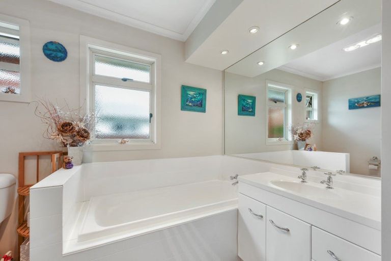 Photo of property in 7 Martin Avenue, Wakefield, 7025