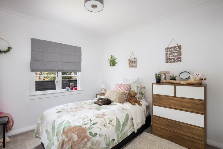 Photo of property in 3 Roto Street, Westown, New Plymouth, 4310