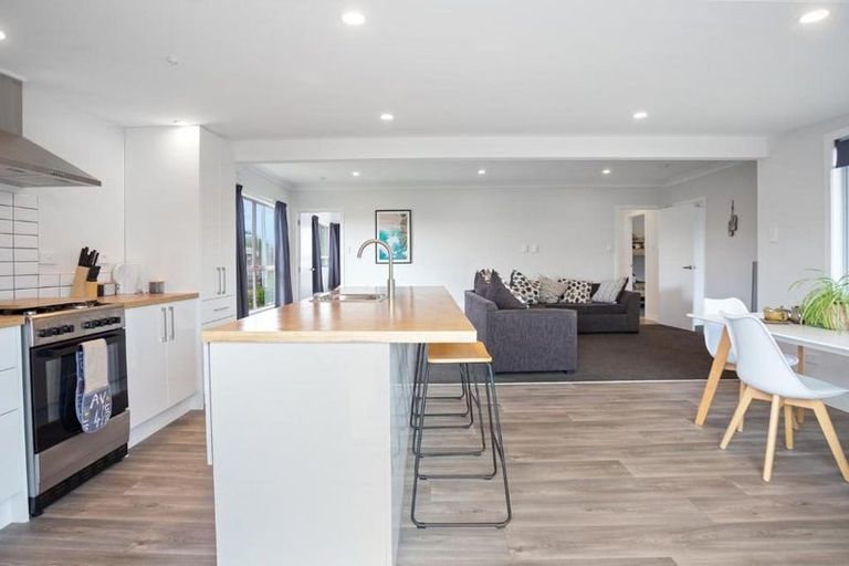 Photo of property in 44 Athenree Road, Athenree, Katikati, 3177