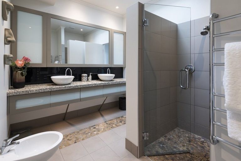 Photo of property in 42 Manor Park, Sunnyhills, Auckland, 2010