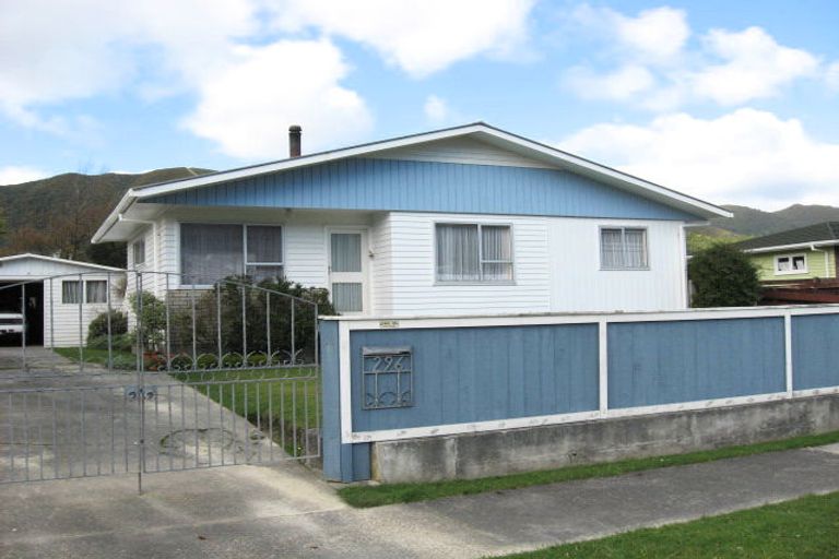 Photo of property in 296 Wellington Road, Wainuiomata, Lower Hutt, 5014
