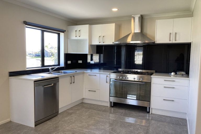 Photo of property in 1 Capricorn Place, Rototuna North, Hamilton, 3210