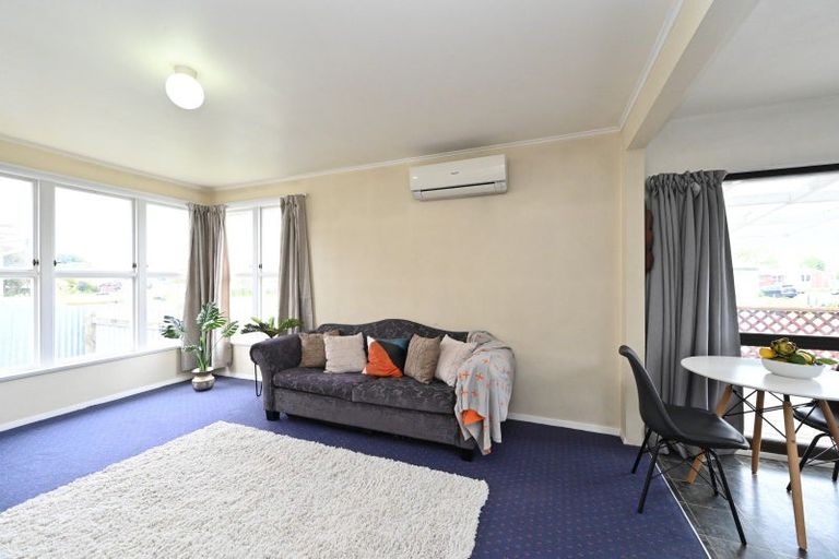 Photo of property in 37 Constable Crescent, Onekawa, Napier, 4110