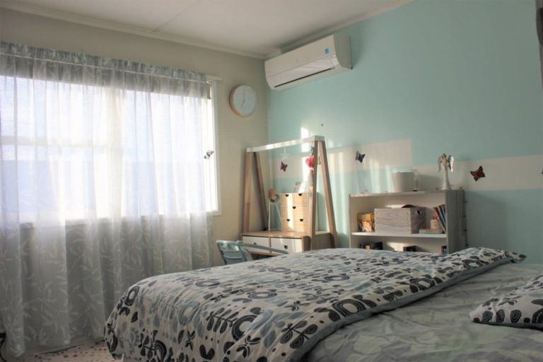 Photo of property in 1/97a Nile Road, Milford, Auckland, 0620